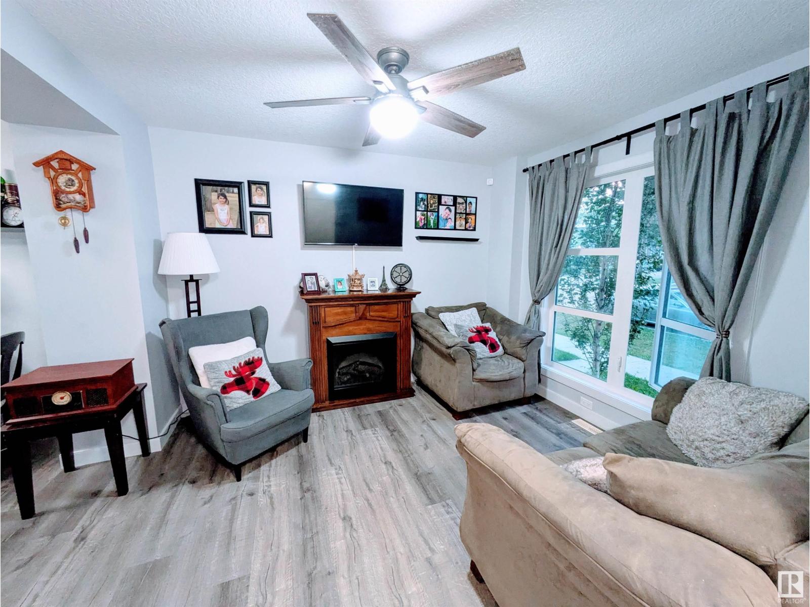 Photo 8 of 12325 122 Av Nw, Edmonton AB