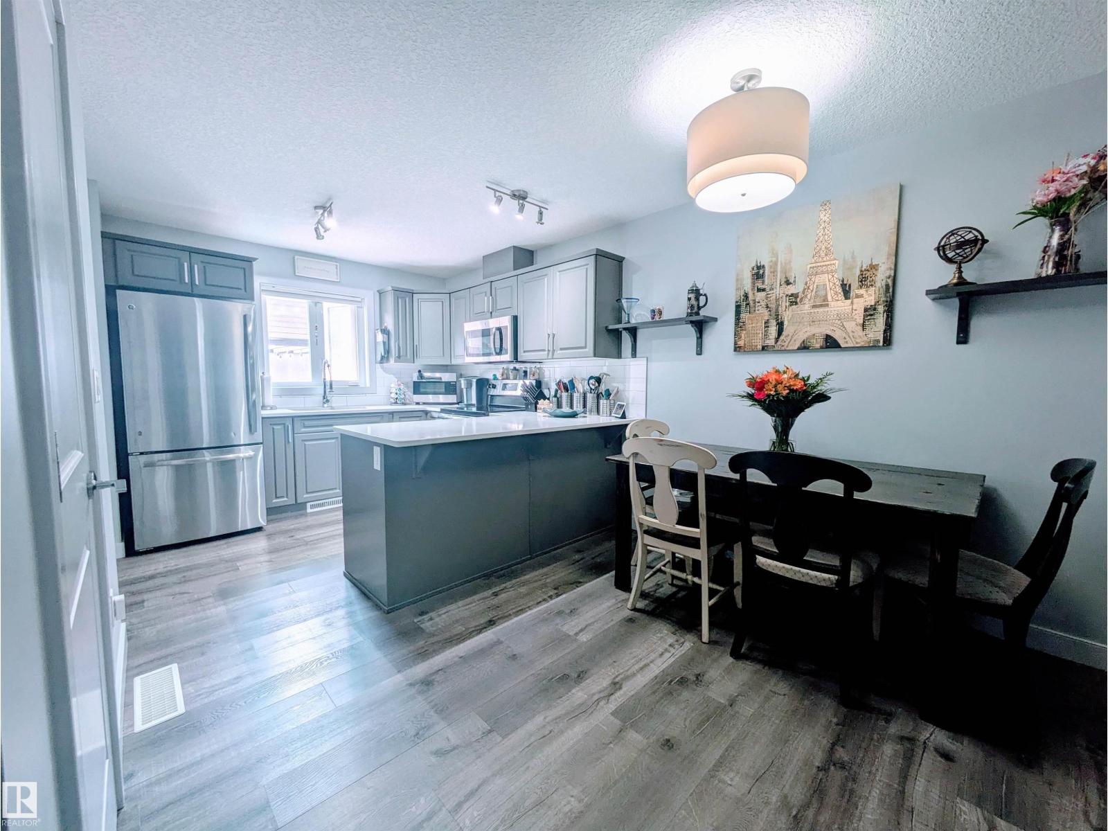 Photo 12 of 12325 122 Av Nw, Edmonton AB