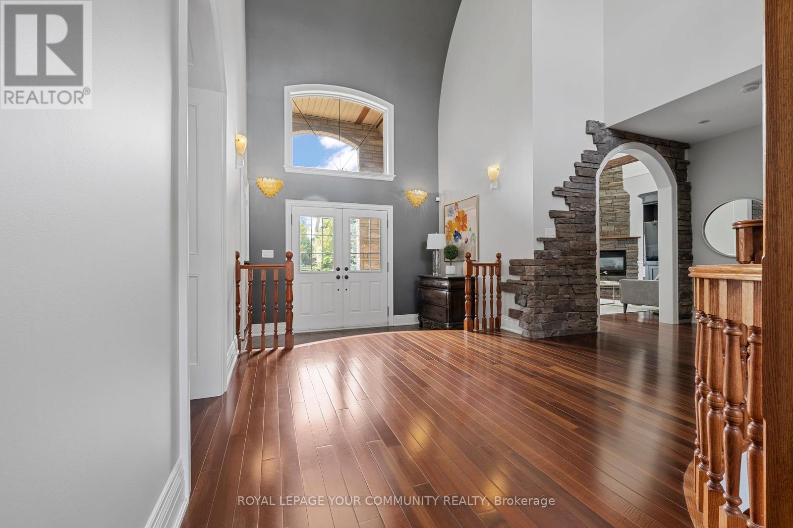 Photo 13 of 294 Sunset Beach Road, Richmond Hill ON