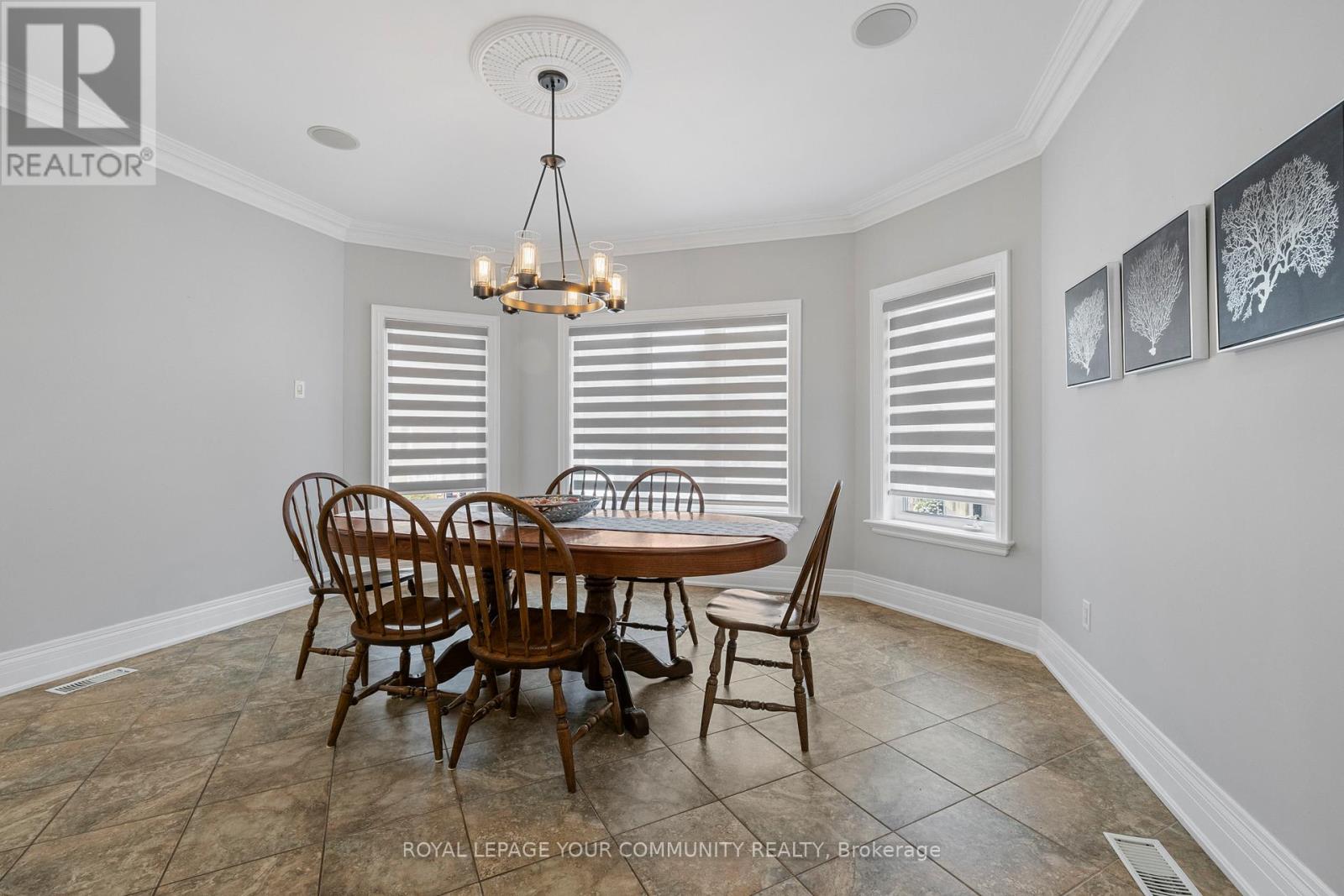 Photo 10 of 294 Sunset Beach Road, Richmond Hill ON