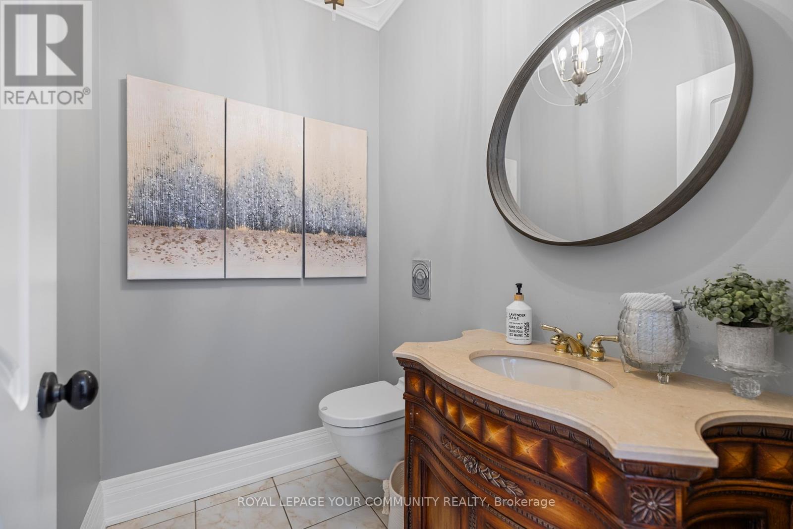 Photo 23 of 294 Sunset Beach Road, Richmond Hill ON