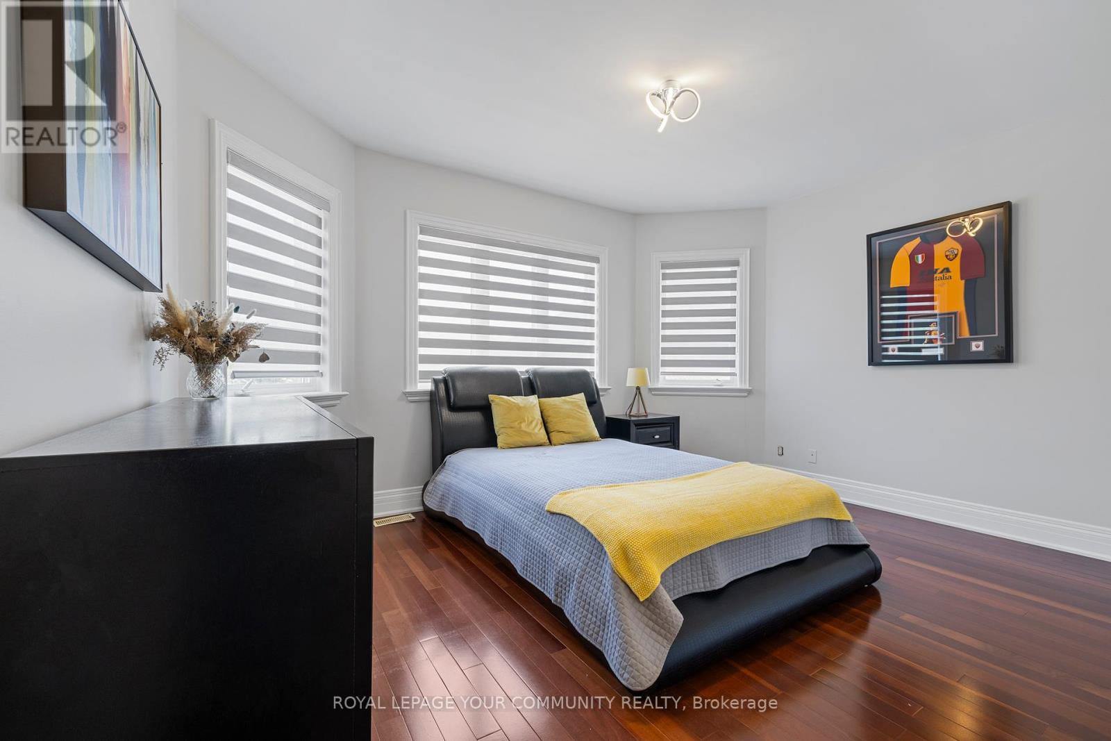 Photo 31 of 294 Sunset Beach Road, Richmond Hill ON