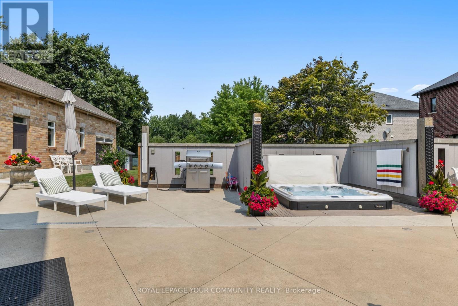 Photo 42 of 294 Sunset Beach Road, Richmond Hill ON