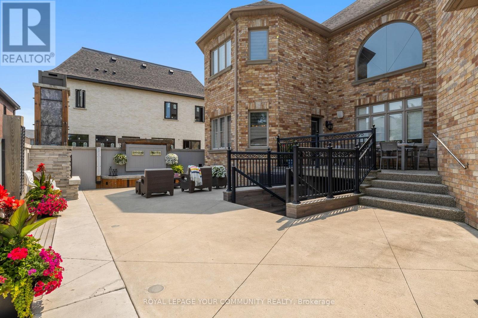 Photo 44 of 294 Sunset Beach Road, Richmond Hill ON