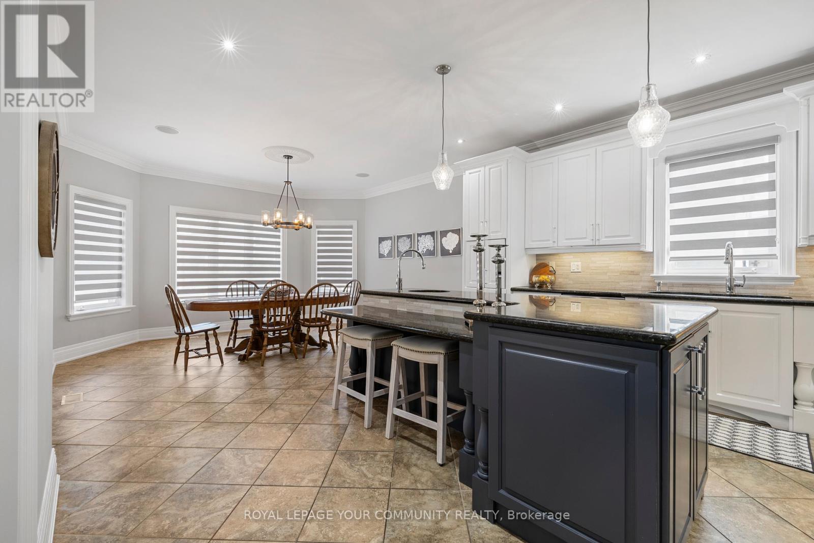 Photo 9 of 294 Sunset Beach Road, Richmond Hill ON