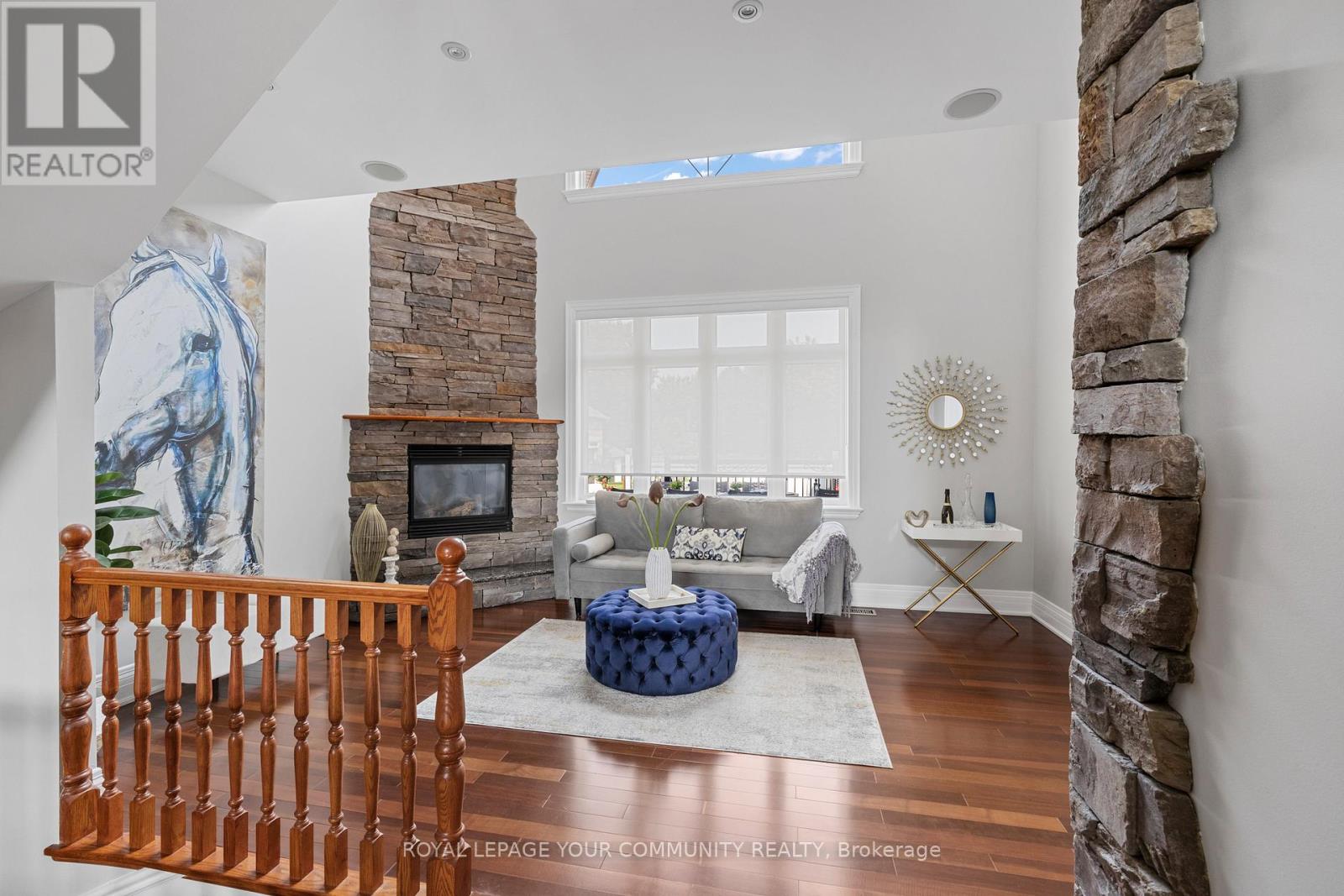 Photo 5 of 294 Sunset Beach Road, Richmond Hill ON
