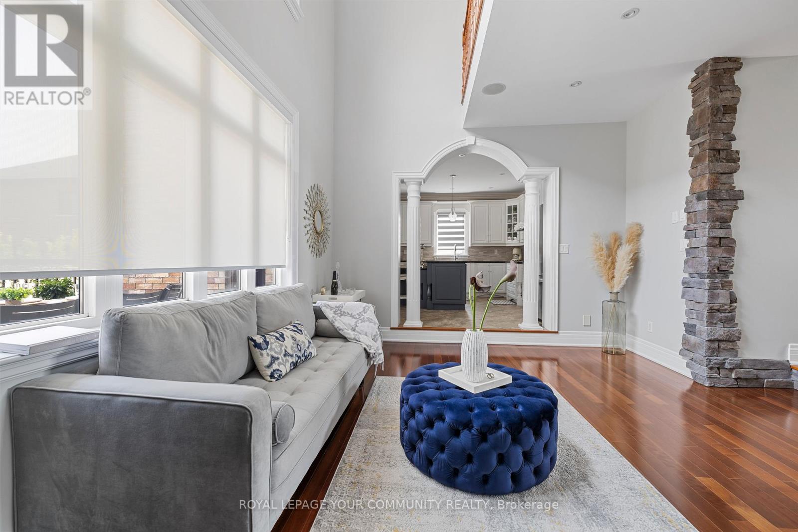 Photo 7 of 294 Sunset Beach Road, Richmond Hill ON