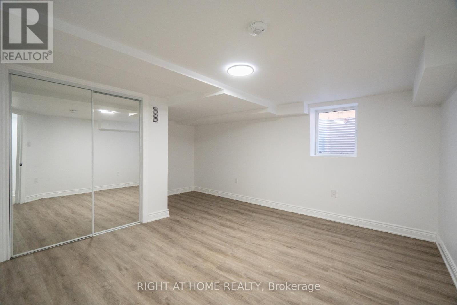 Photo 13 of 113 Mackey Drive, Whitby ON