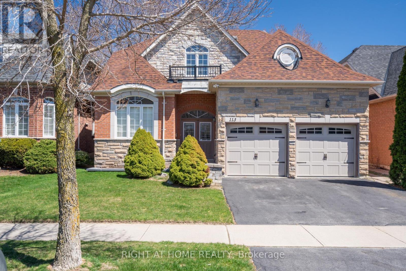 Photo 20 of 113 Mackey Drive, Whitby ON