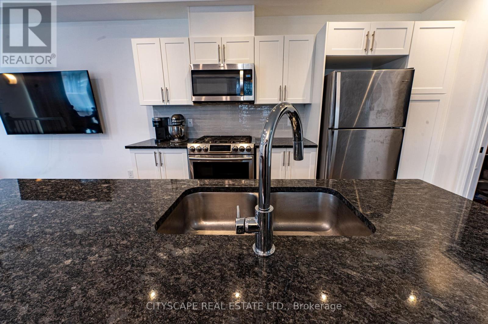 Photo 20 of 174 Joshua Street, Ottawa ON