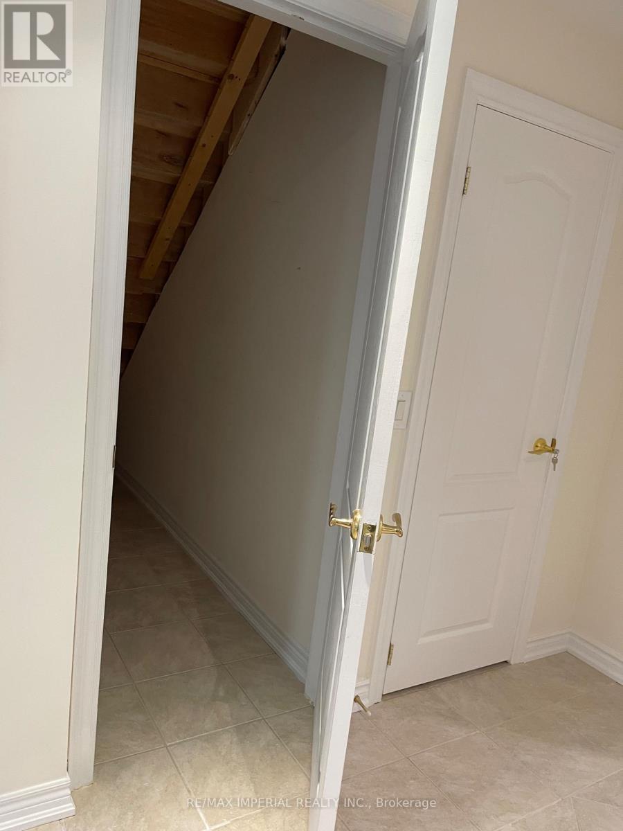 Photo 1 of 75 Brass Drive, Richmond Hill ON