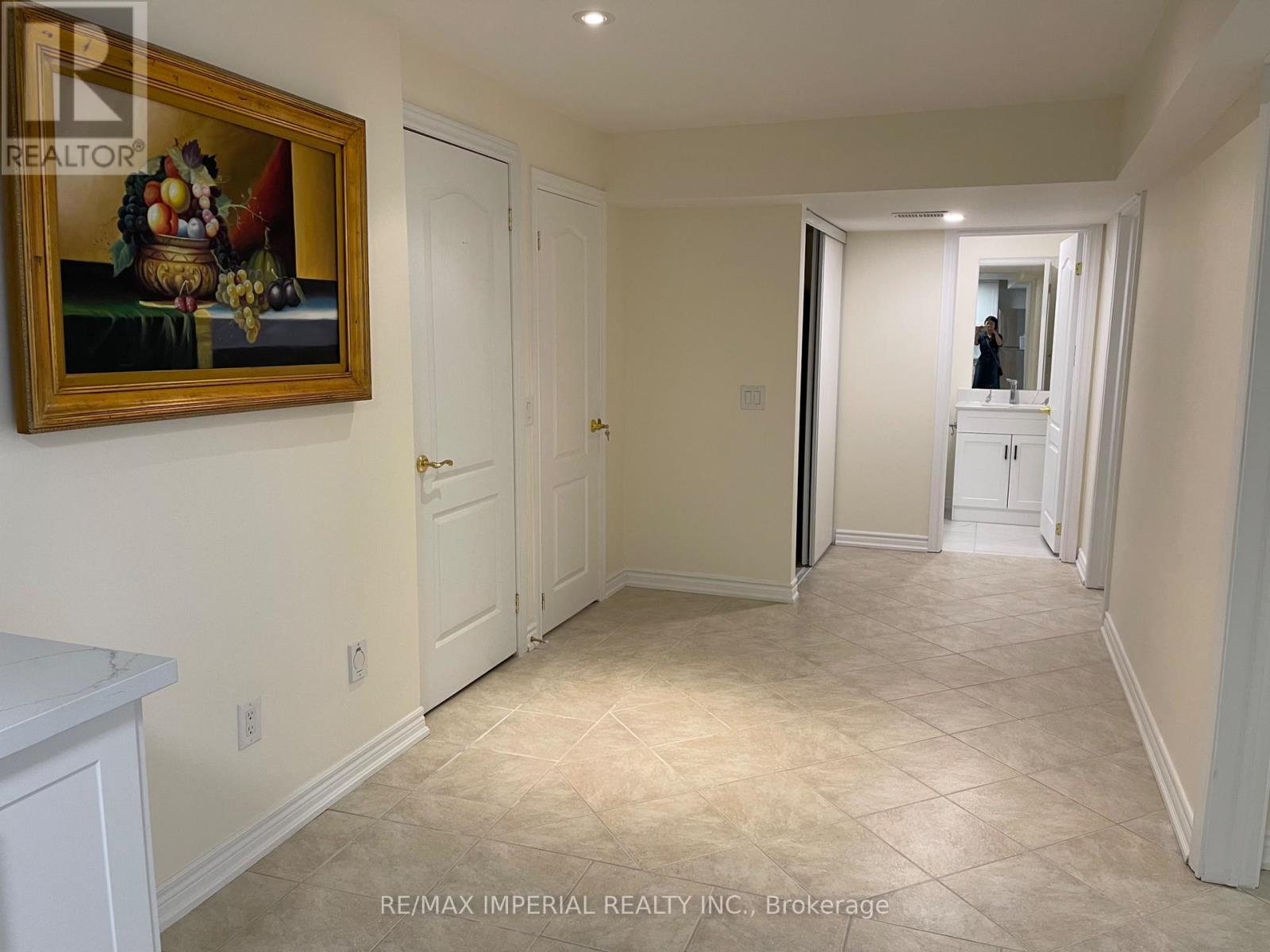Photo 2 of 75 Brass Drive, Richmond Hill ON