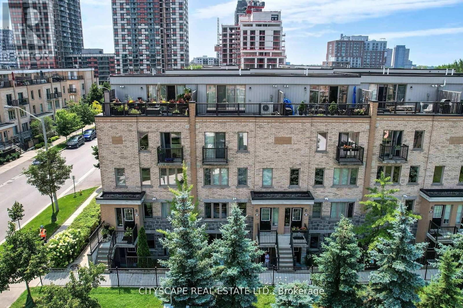 Photo 26 of 135 10 Foundry Avenue, Toronto ON