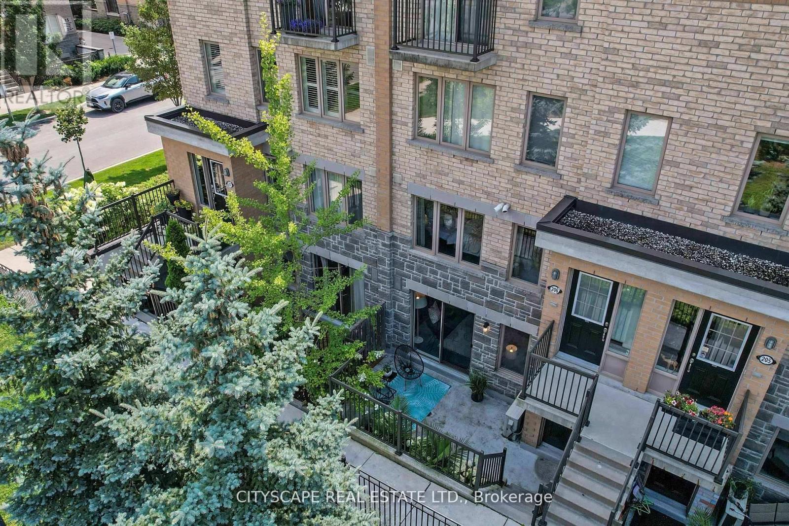 Photo 24 of 135 10 Foundry Avenue, Toronto ON