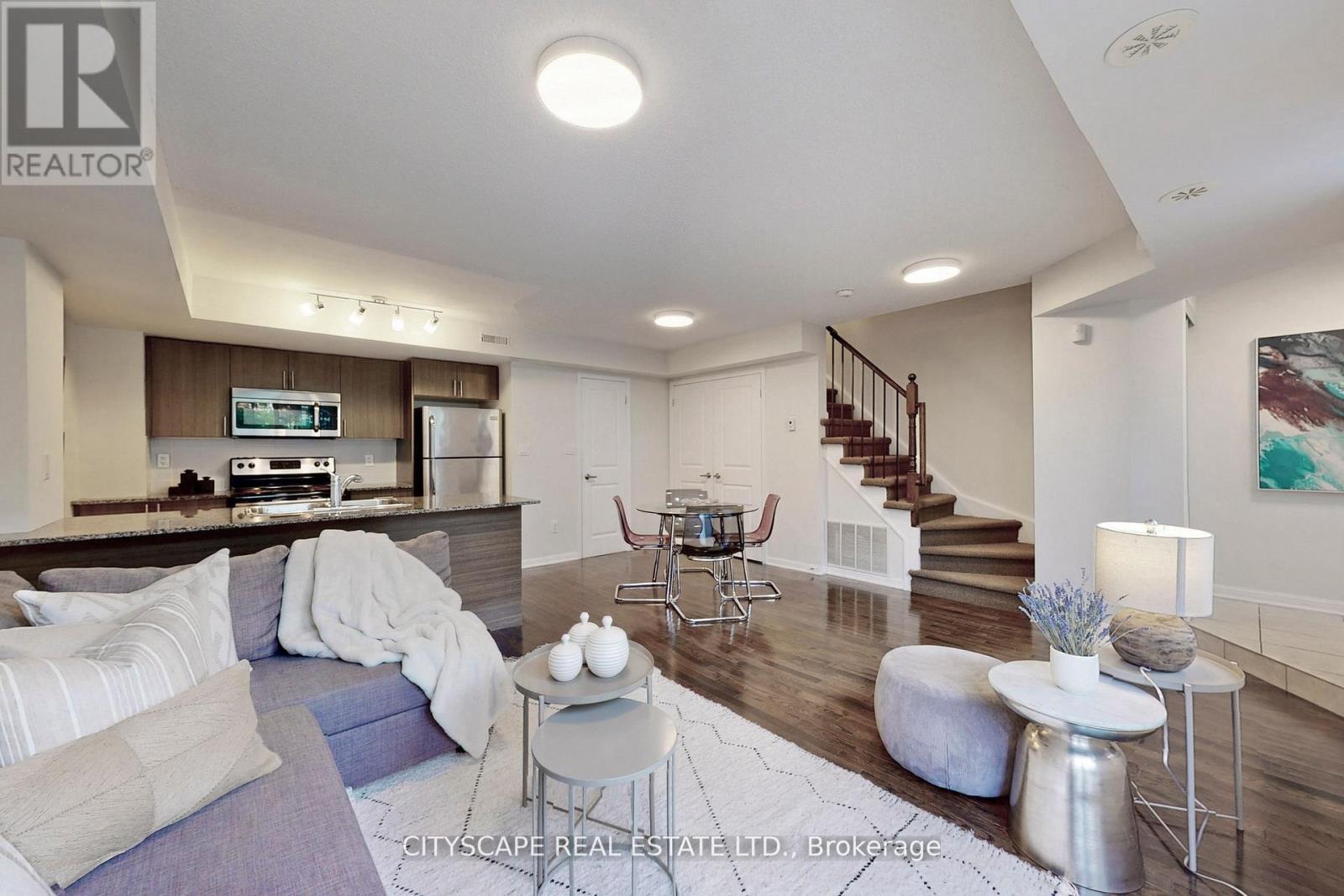 Photo 7 of 135 10 Foundry Avenue, Toronto ON