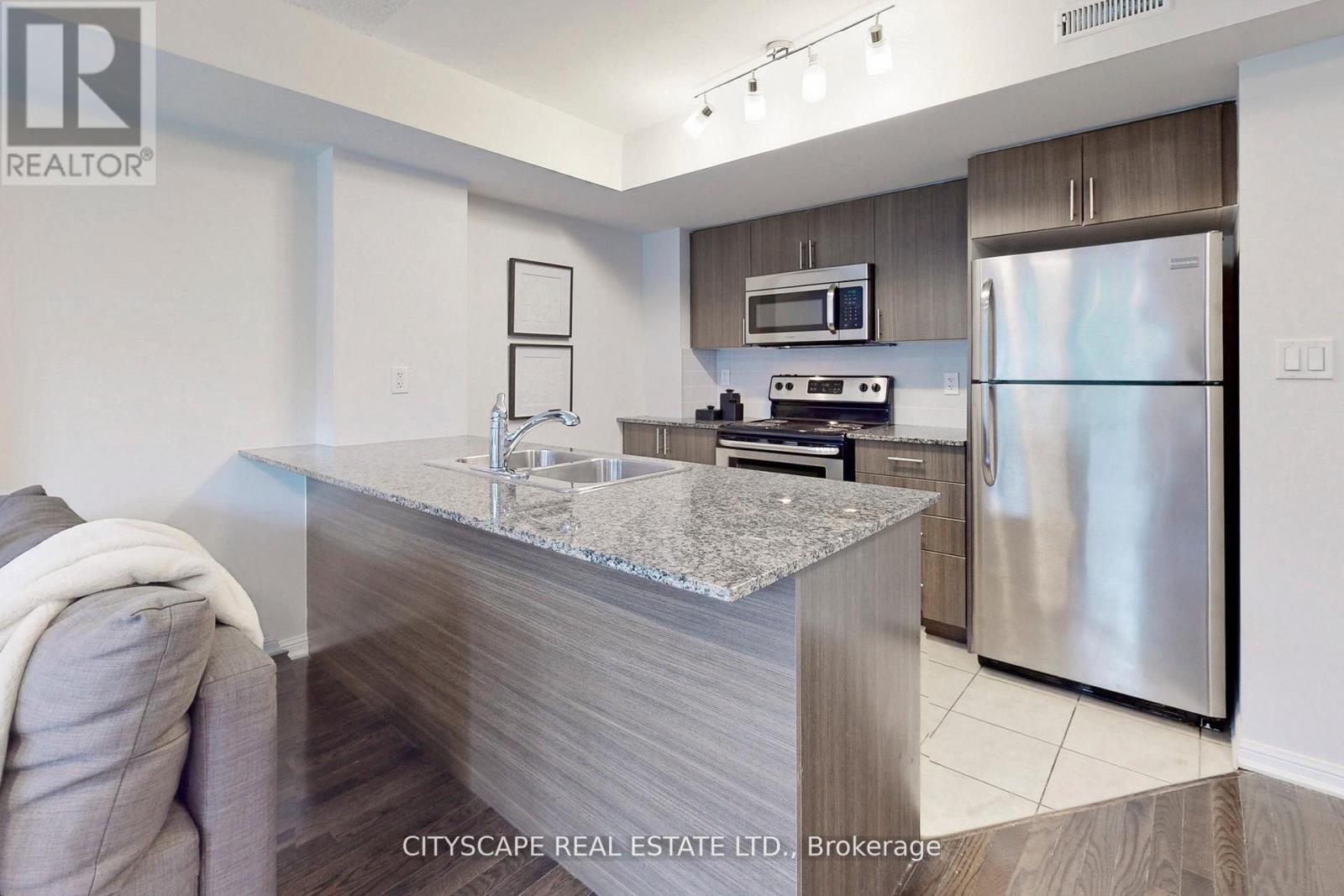 Photo 9 of 135 10 Foundry Avenue, Toronto ON