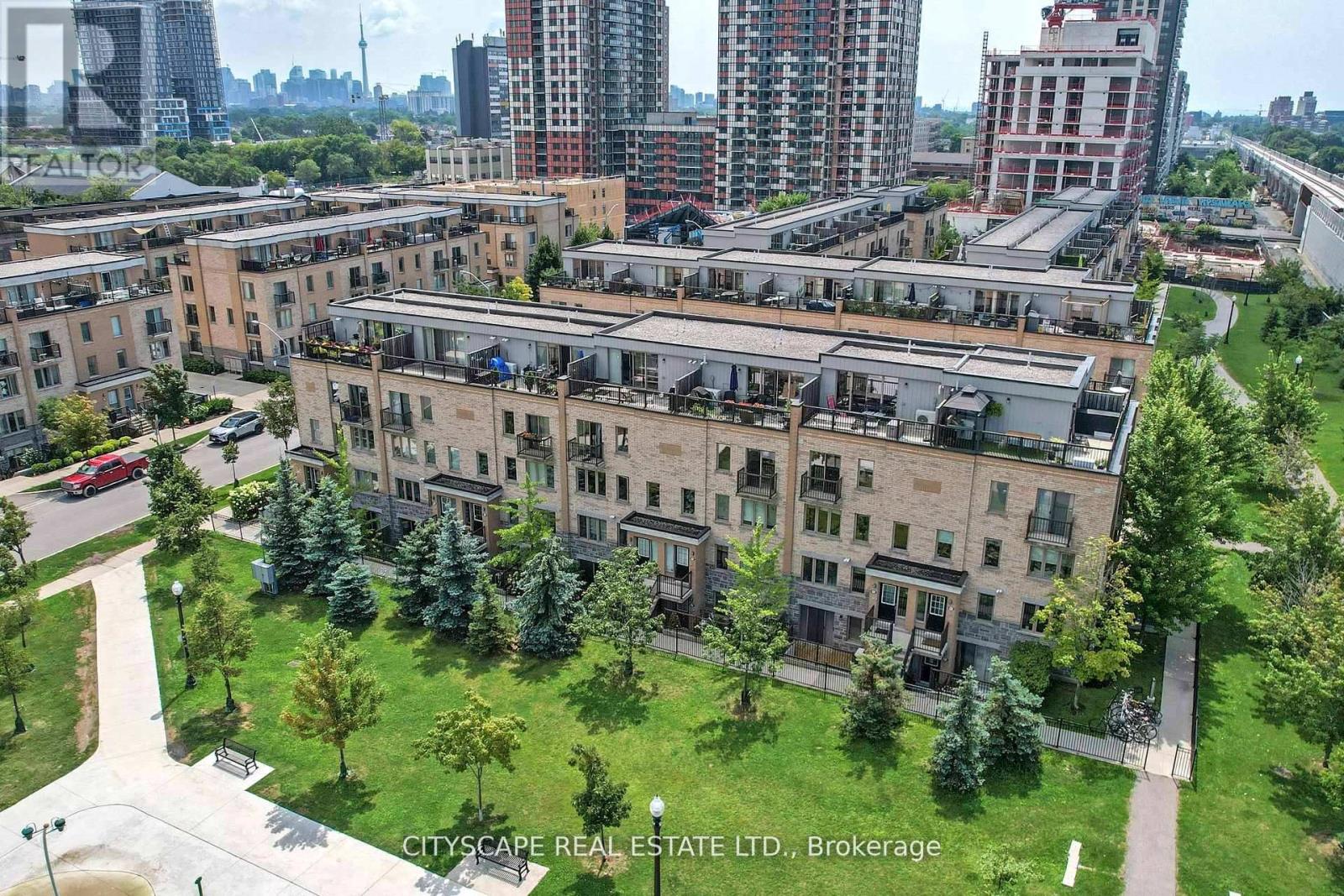 Photo 30 of 135 10 Foundry Avenue, Toronto ON