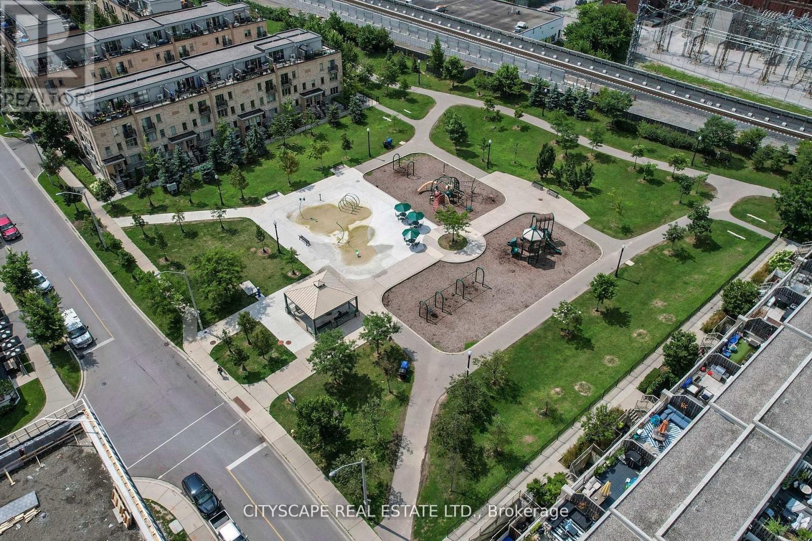 Photo 32 of 135 10 Foundry Avenue, Toronto ON