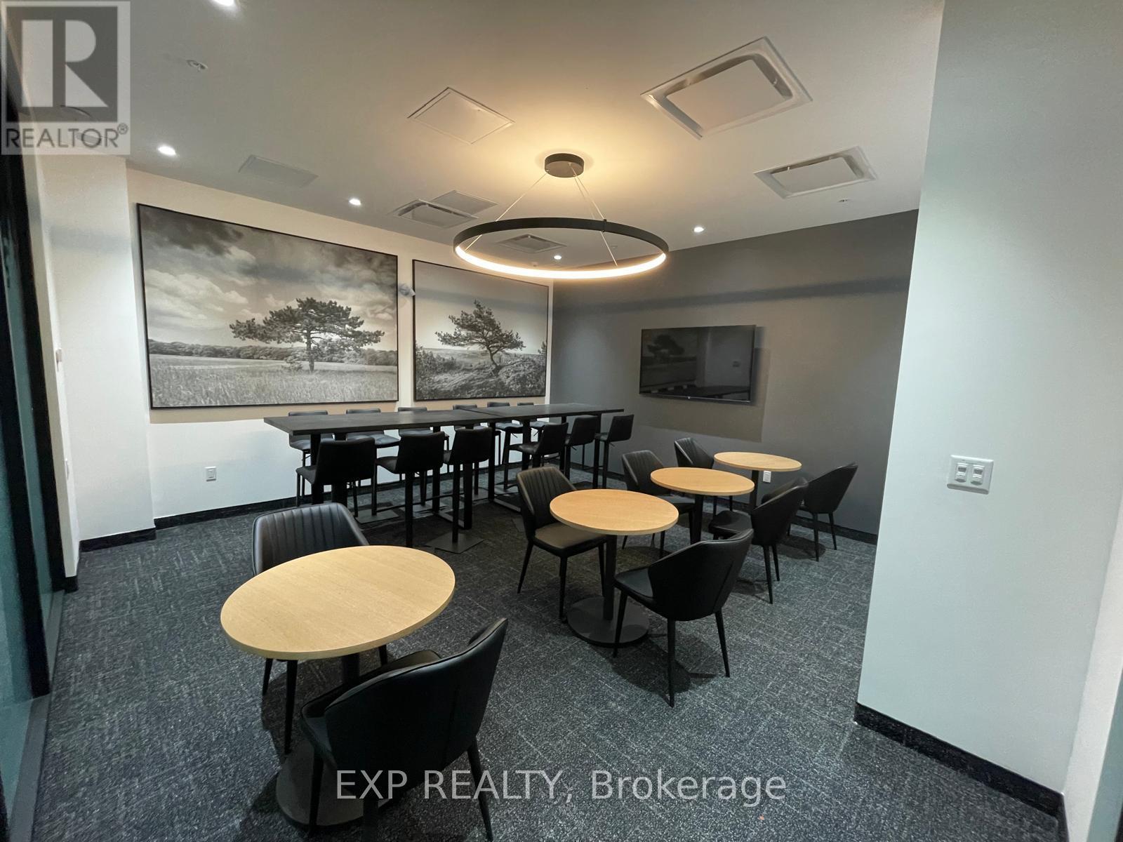 Photo 4 of 212 1600 James Naismith Drive, Ottawa ON