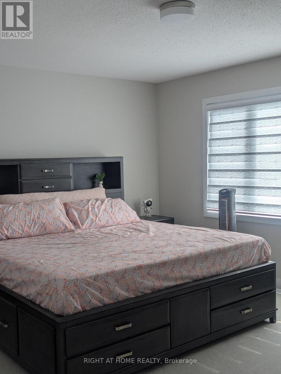 Photo 32 of 10 Tenuto Lane, Ottawa ON