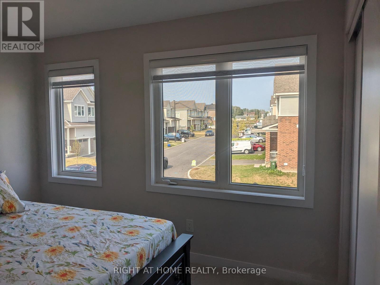 Photo 34 of 10 Tenuto Lane, Ottawa ON