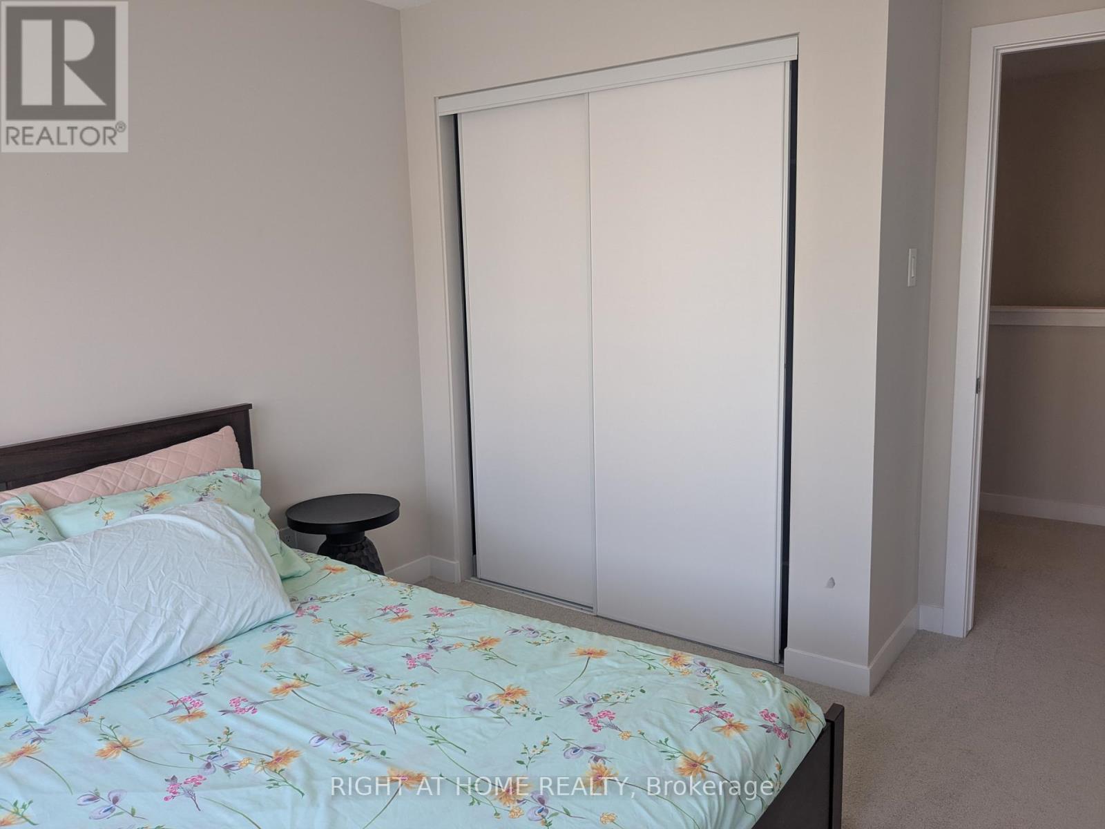 Photo 16 of 10 Tenuto Lane, Ottawa ON