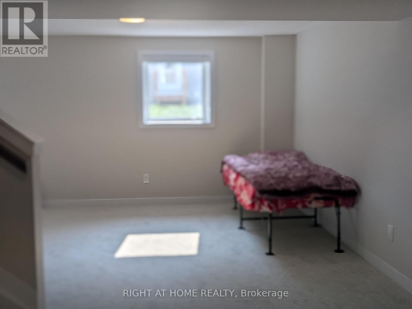 Photo 28 of 10 Tenuto Lane, Ottawa ON