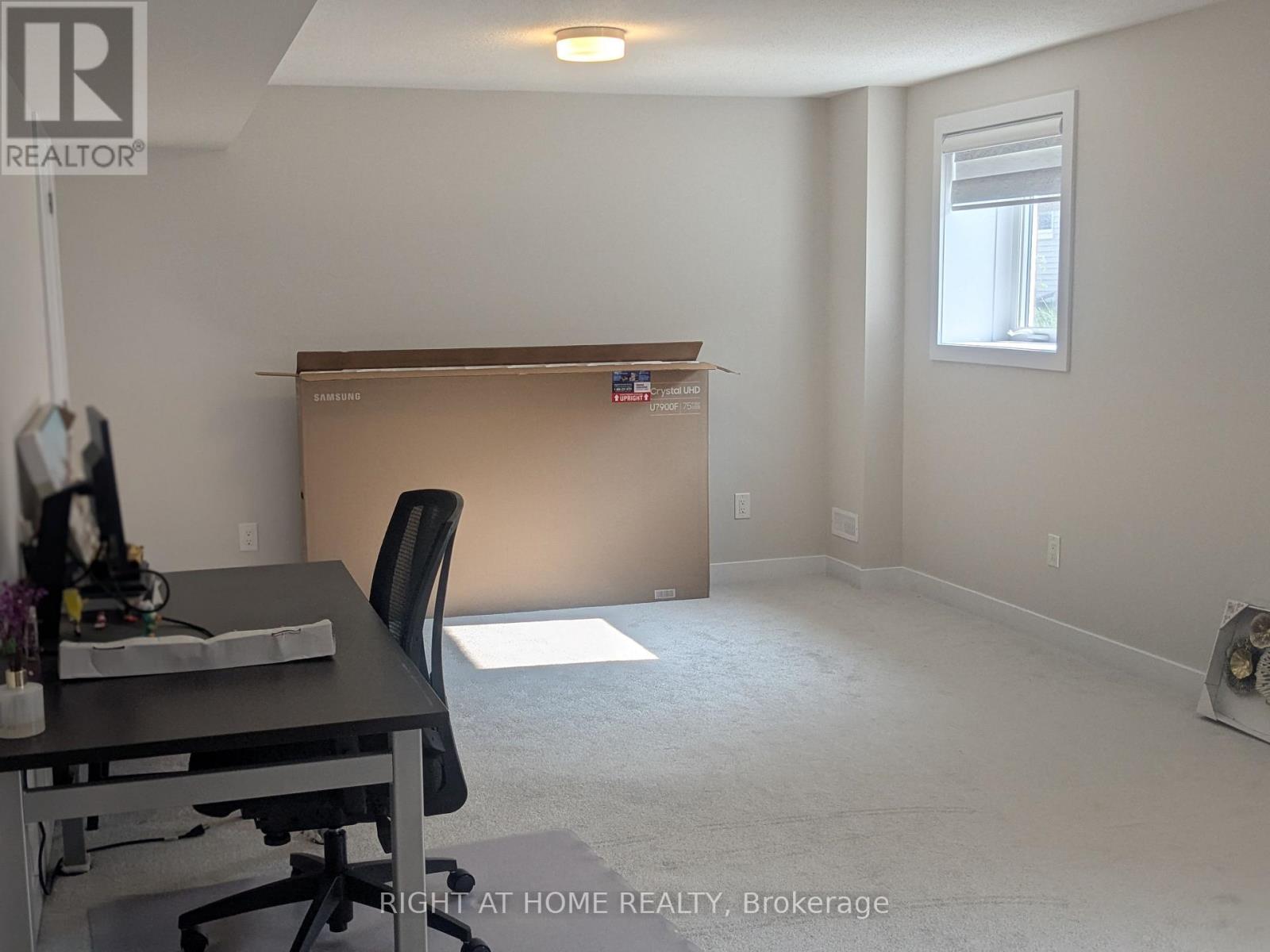 Photo 24 of 10 Tenuto Lane, Ottawa ON
