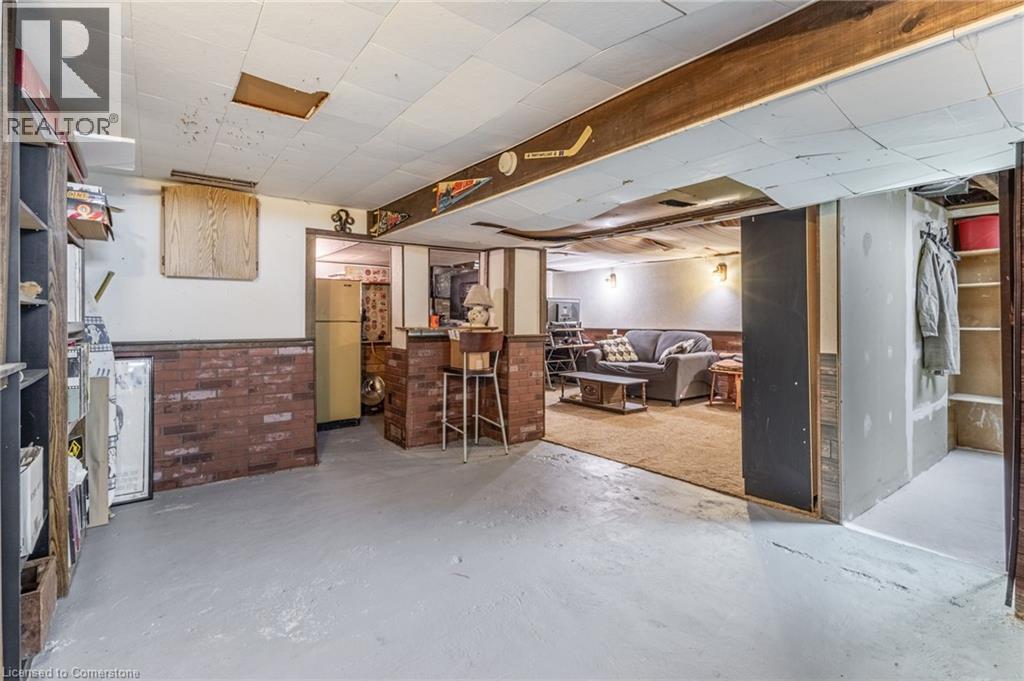 Photo 37 of 55 Wellington Street S, Dundas ON