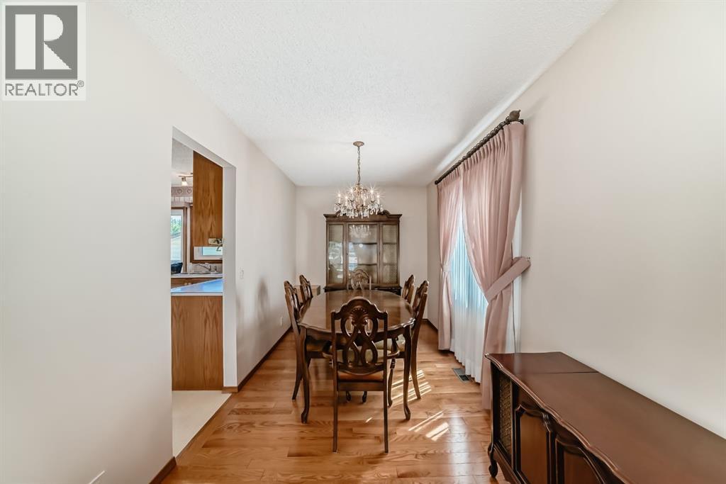Single Family House 4 Level for Sale in  Whiteview Close NE Whitehorn Calgary 