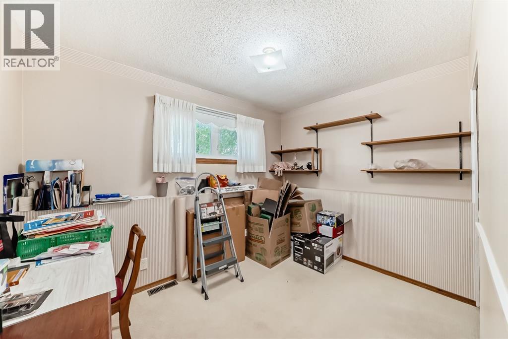 Single Family House 4 Level for Sale in  Whiteview Close NE Whitehorn Calgary 