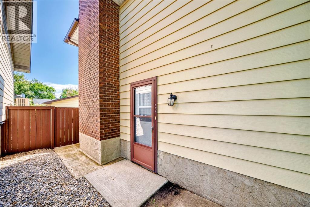 Single Family House 4 Level for Sale in  Whiteview Close NE Whitehorn Calgary 