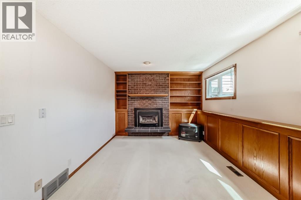 Single Family House 4 Level for Sale in  Whiteview Close NE Whitehorn Calgary 