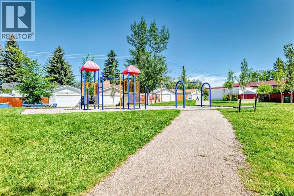 Single Family House 4 Level for Sale in  Whiteview Close NE Whitehorn Calgary 