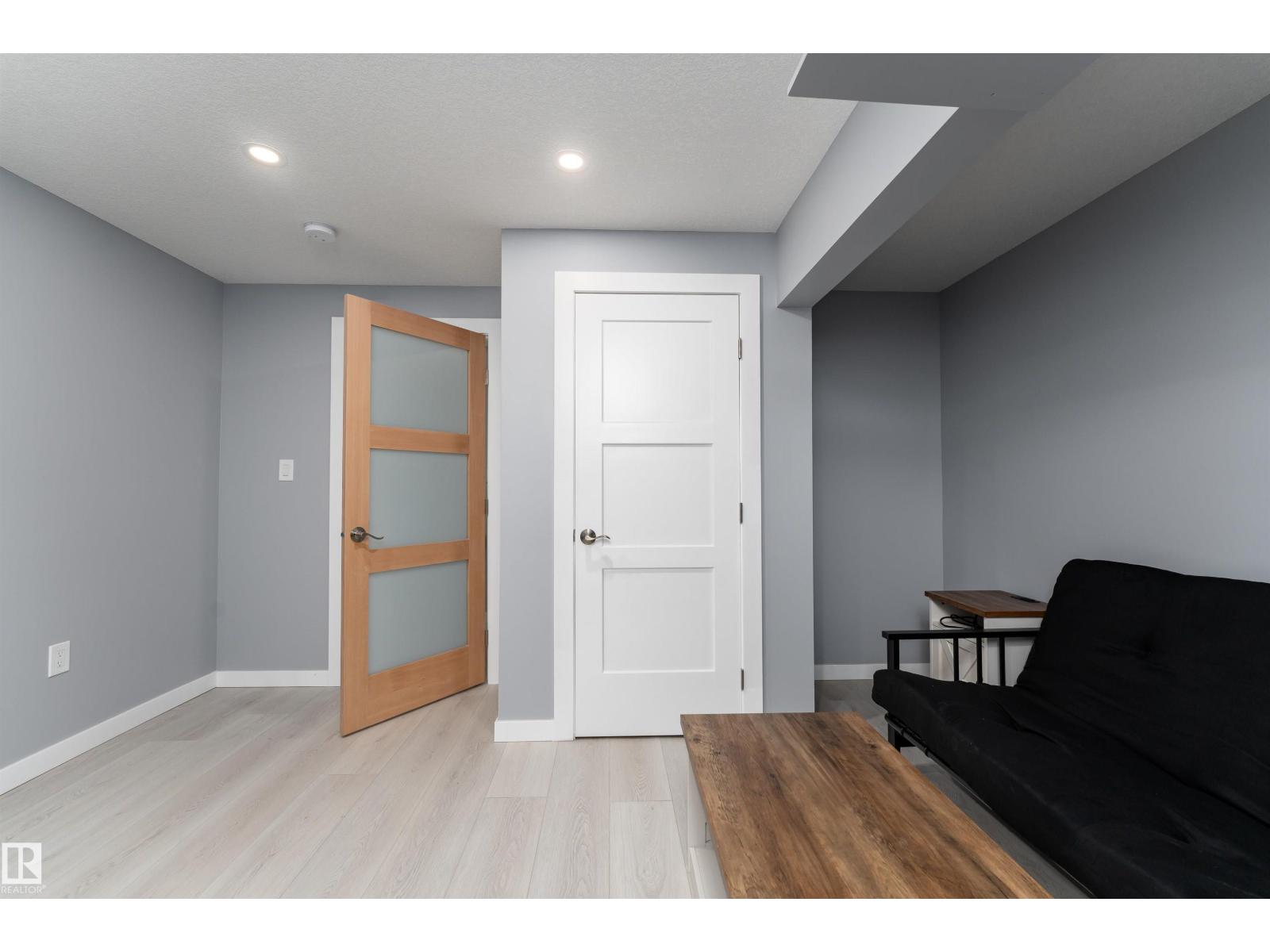Photo 4 of 11535 16 Av Sw, Edmonton AB