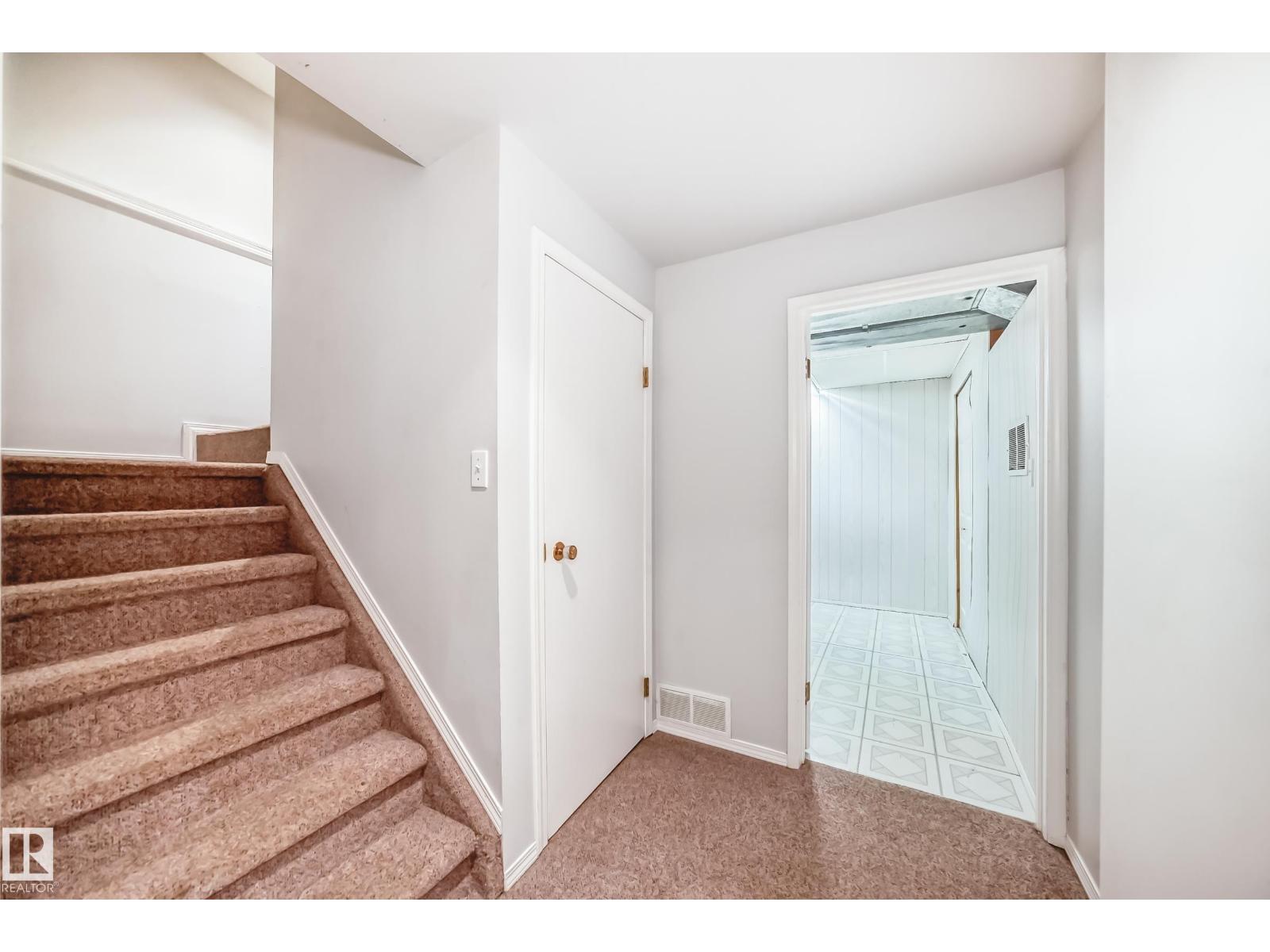 Photo 15 of 16217 57 St Nw, Edmonton AB
