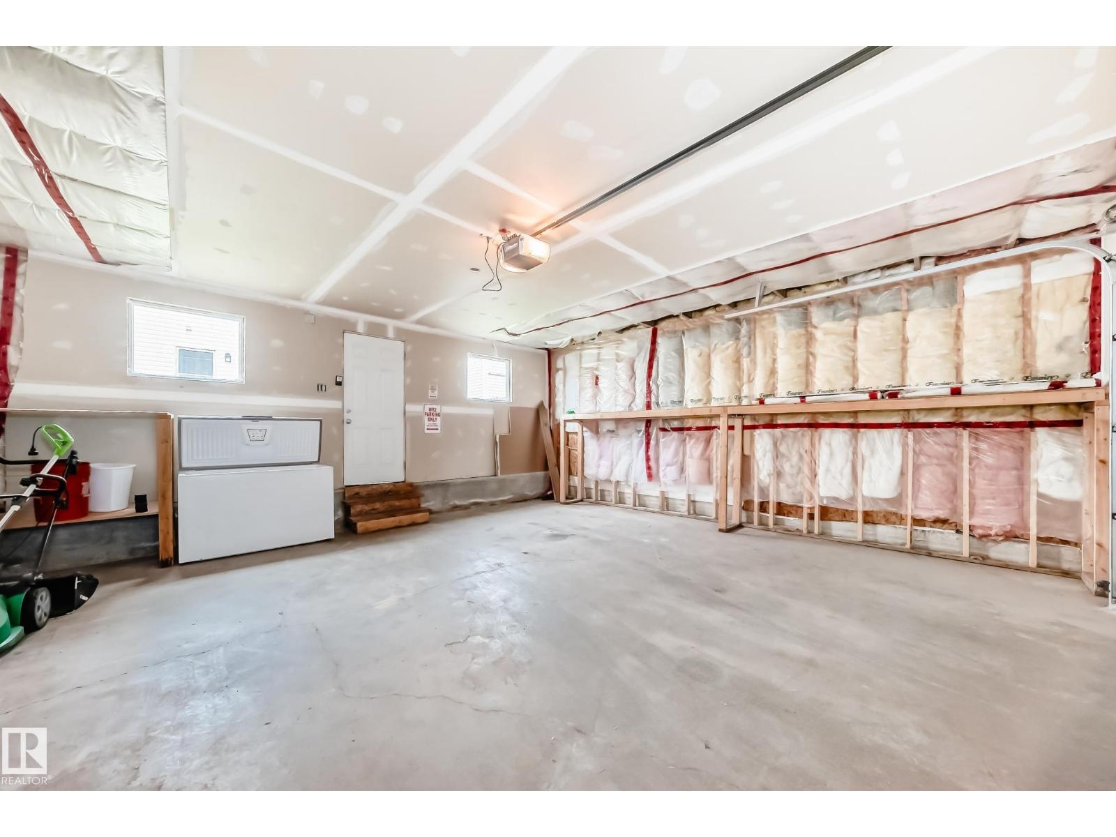 Photo 1 of 16217 57 St Nw, Edmonton AB