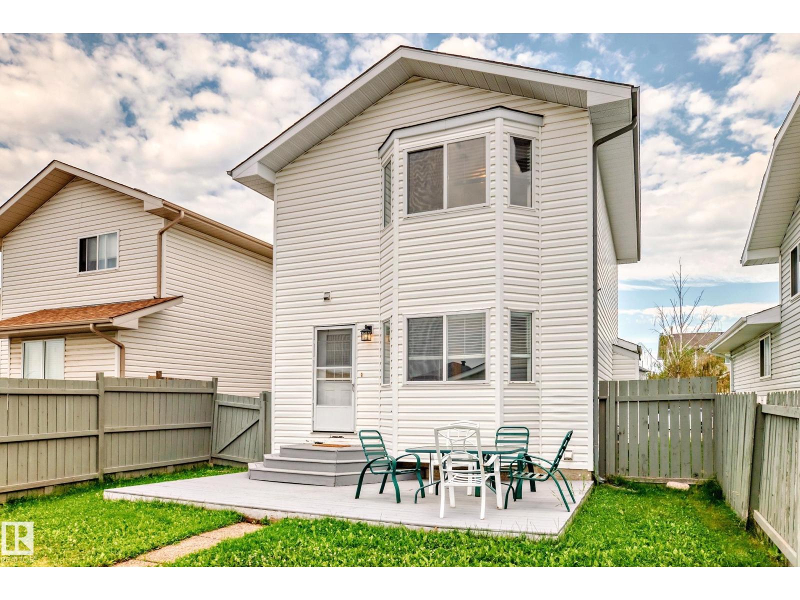 Photo 17 of 16217 57 St Nw, Edmonton AB