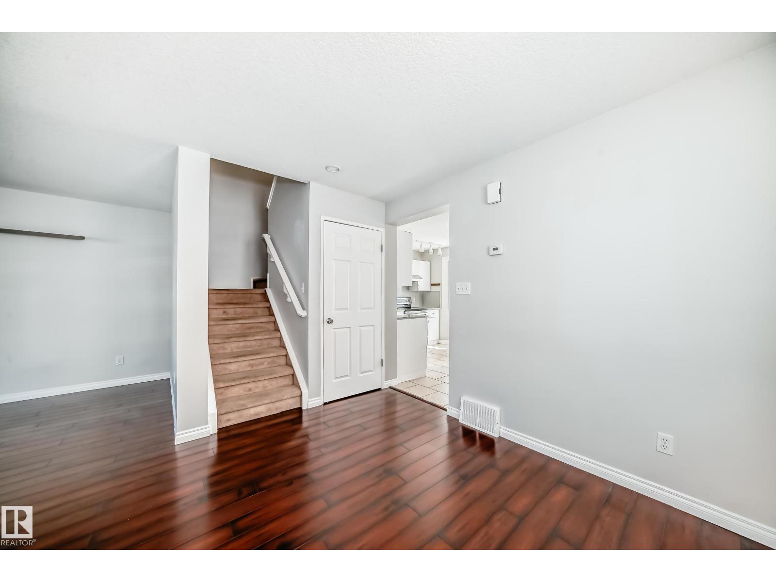 Photo 22 of 16217 57 St Nw, Edmonton AB