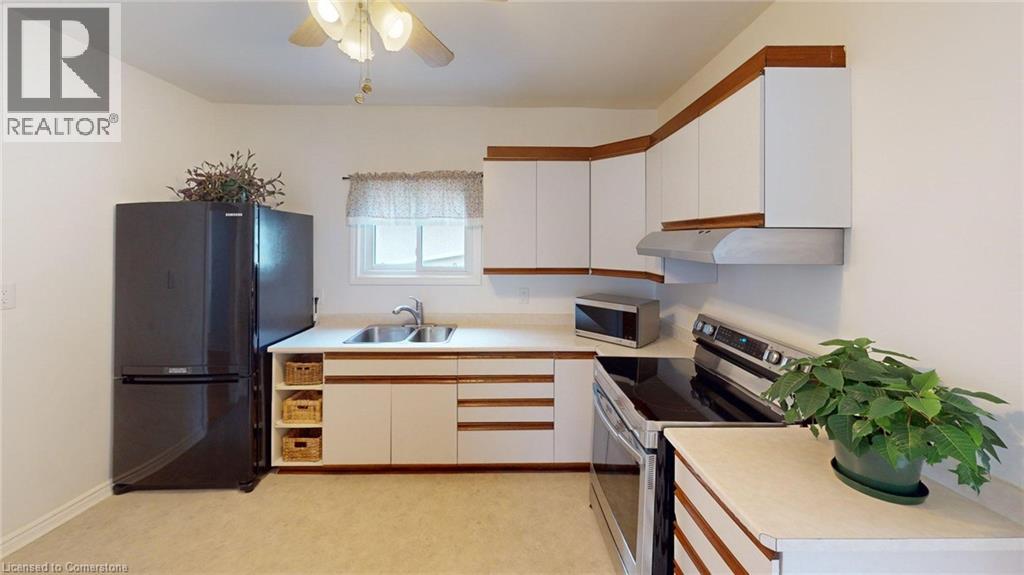 Photo 7 of 26 Kent Street, St Catharines ON