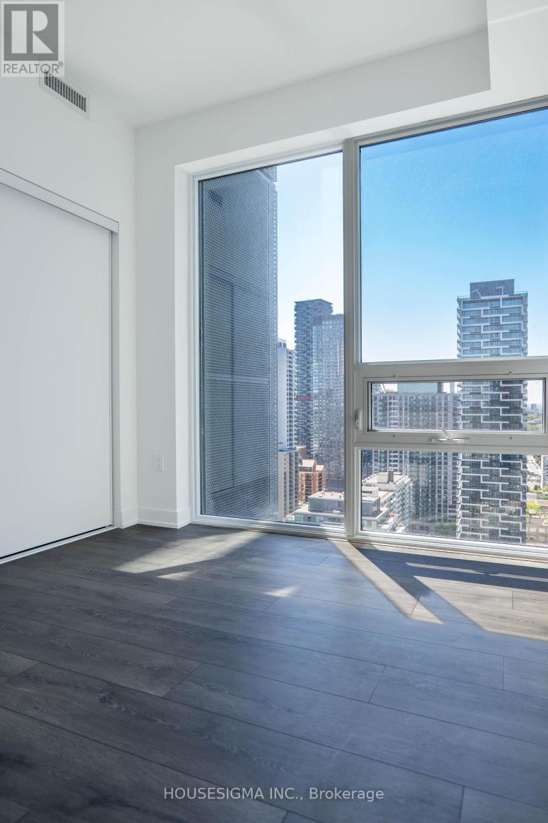 Photo 33 of 127 Broadway Avenue, Toronto ON