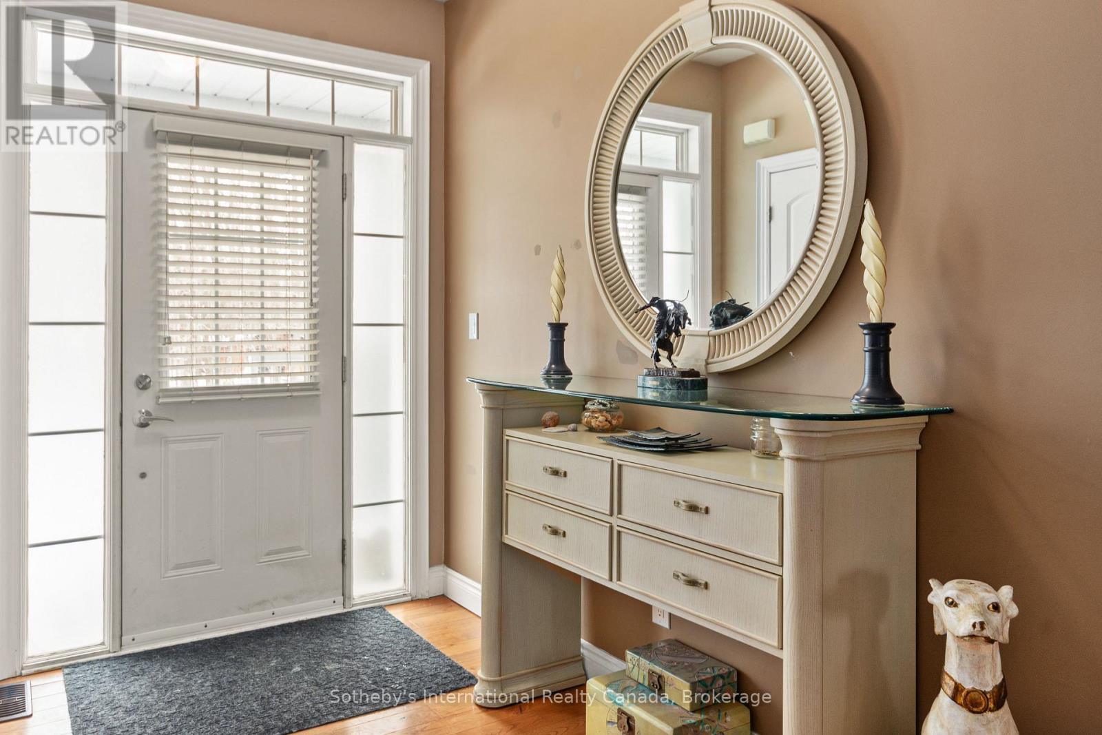 Photo 26 of 156 Moreau Parkway, Tiny ON