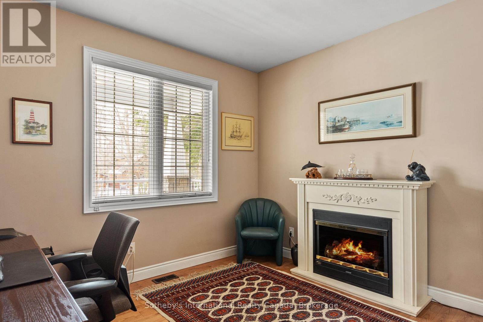 Photo 16 of 156 Moreau Parkway, Tiny ON