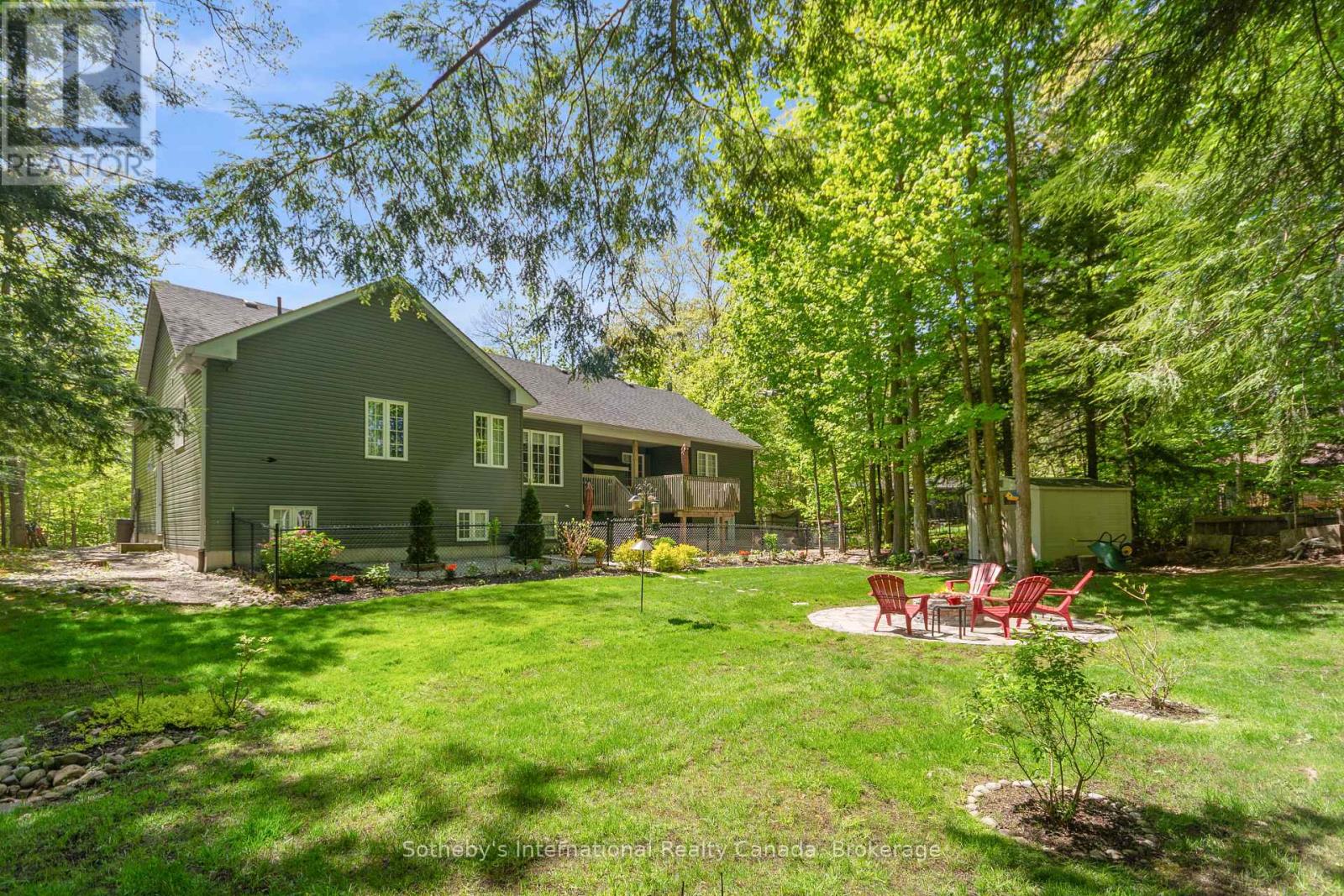Photo 36 of 156 Moreau Parkway, Tiny ON