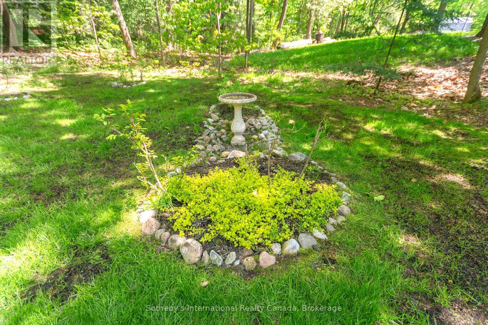 Photo 38 of 156 Moreau Parkway, Tiny ON