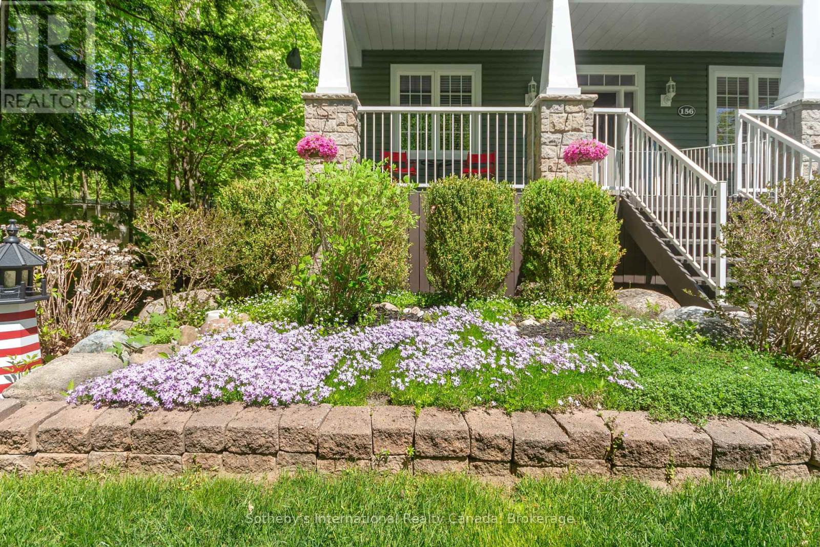 Photo 12 of 156 Moreau Parkway, Tiny ON