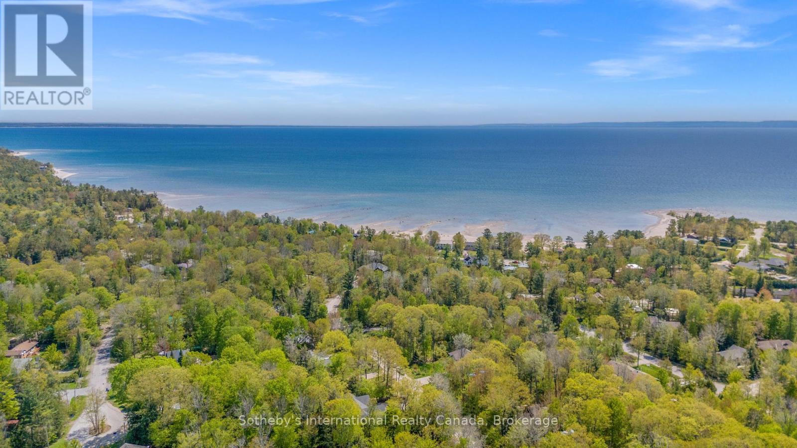 Photo 15 of 156 Moreau Parkway, Tiny ON