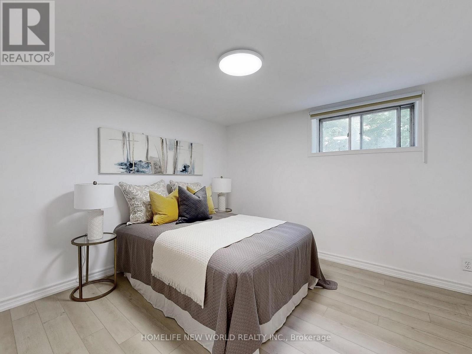 Photo 3 of 65 Donalda Crescent, Toronto ON