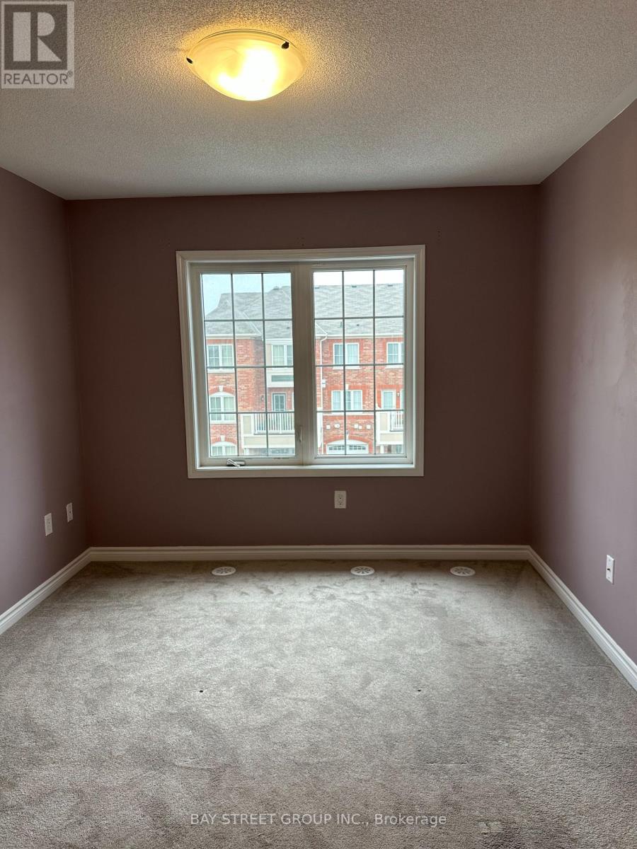 Photo 26 of 1053 Clipper Lane, Pickering ON