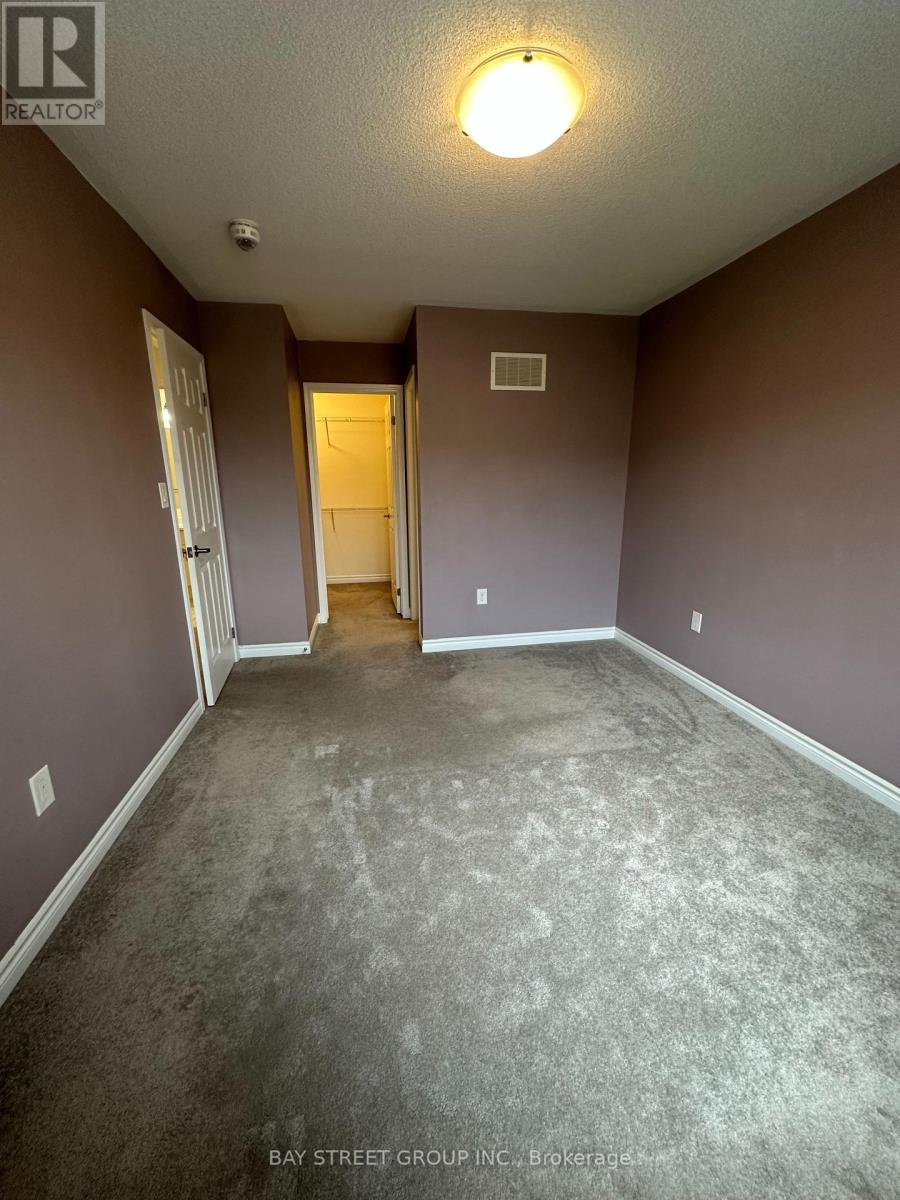 Photo 34 of 1053 Clipper Lane, Pickering ON